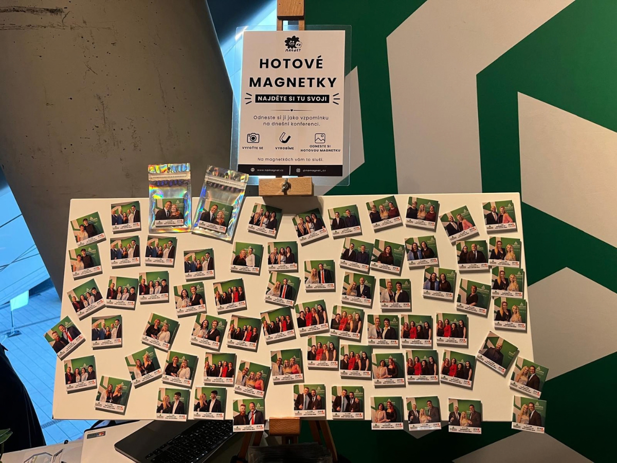 Magnetky_na_eventu