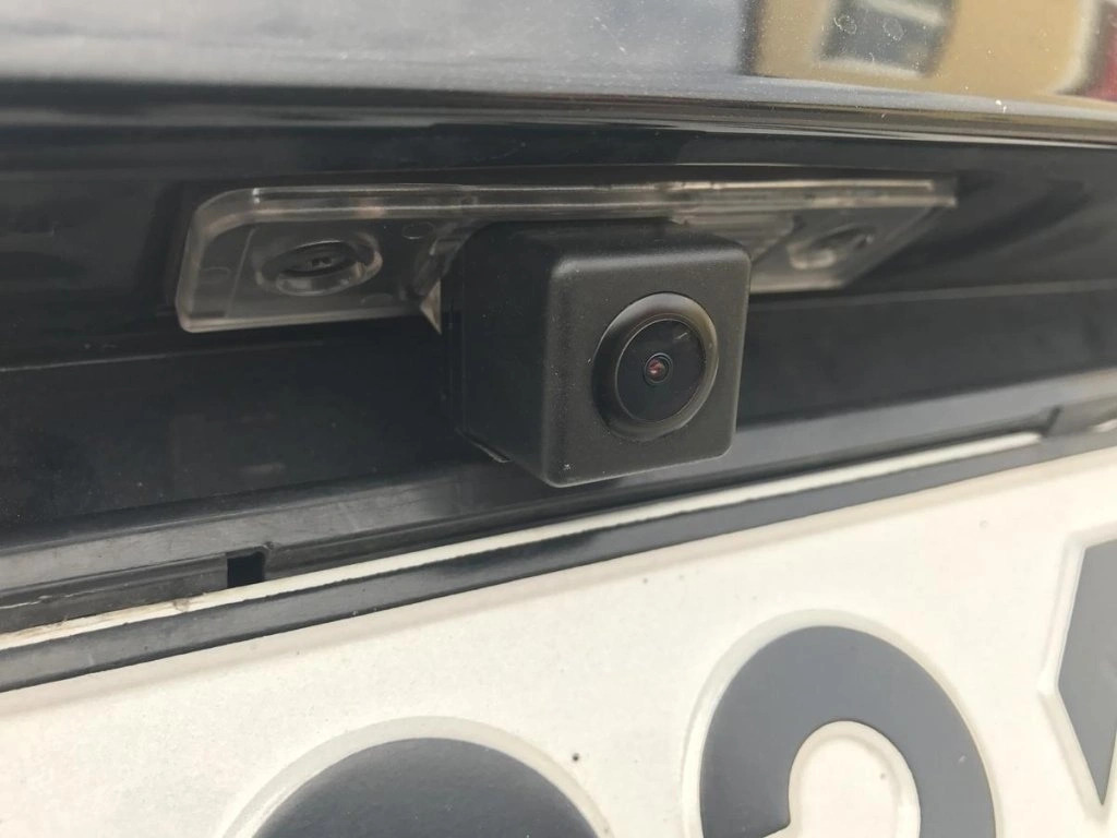 Jak zapojit parkovací kameru: univerzální návod