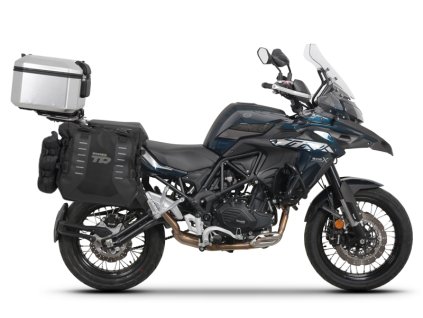 Kompletná sada sedlových brašní SHAD TERRA TR40 adventure a hliníkového kufra SHAD TERRA 37L vrátane montážnej sady SHAD Benelli TRK 502 X