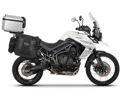 Kompletná sada sedlových brašní SHAD TERRA TR40 adventure a hliníkového kufra SHAD TERRA 48L vrátane montážnej sady SHAD TRIUMPH Tiger 800