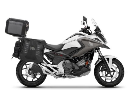 Kompletná sada sedlových brašní SHAD TERRA TR40 adventure a hliníkového kufra SHAD TERRA BLACK 37L vrátane montážnej sady SHAD HONDA NC 750 X