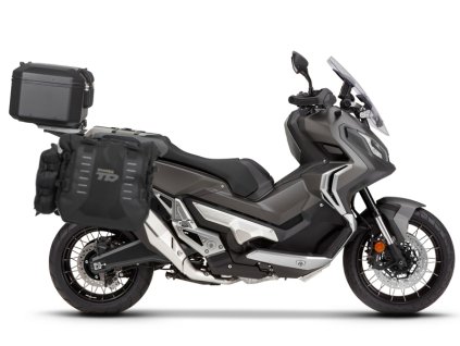 Kompletná sada sedlových brašní SHAD TERRA TR40 adventure a hliníkového kufra SHAD TERRA BLACK 55L, vrátane montážnej sady SHAD HONDA X-ADV 750