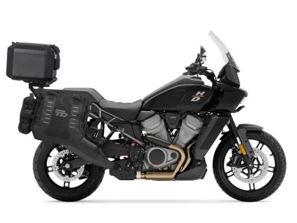 Kompletná sada sedlových brašní SHAD TERRA TR40 adventure a hliníkového kufra SHAD TERRA BLACK 55L, vrátane montážnej sady SHAD Harley Davidson Pan America 1250