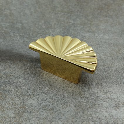 71AA0427 11ED 4474 BFC4 71F9E3A5F09CLuna t14697