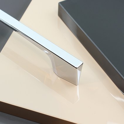 Úchytka - Linea, Chróm lesk (VAR ROZTEC 320 mm)