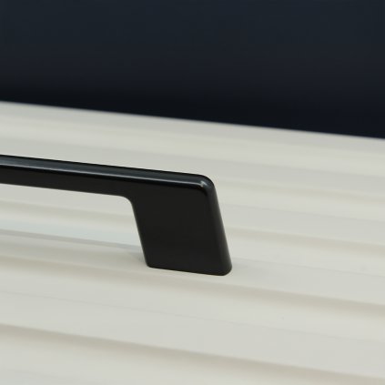 Úchytka - UU55, Čierna matná (VAR ROZTEC 128 mm)