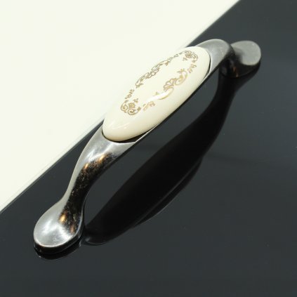 DE4611B2 F157 4976 9E18 9C52C38A8E9DT07825 Pic 01