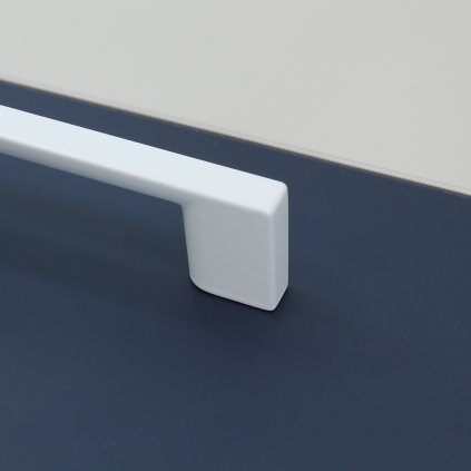 Úchytka - 2576, Biela - VÝBEH (VAR ROZTEC 192 mm)