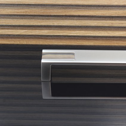 F4E7F5D5 576C 408A 9CFB 9A78920440C4310940 Pic 01