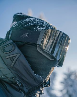 ALL BLACK by NANDEJ MOUNT – POLARIZED 🖤