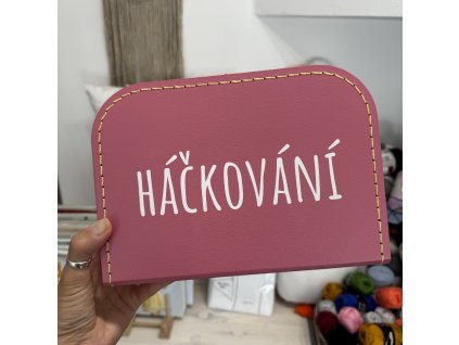 Kufřík tmavě růžový/žluté prošití se jménem na přání