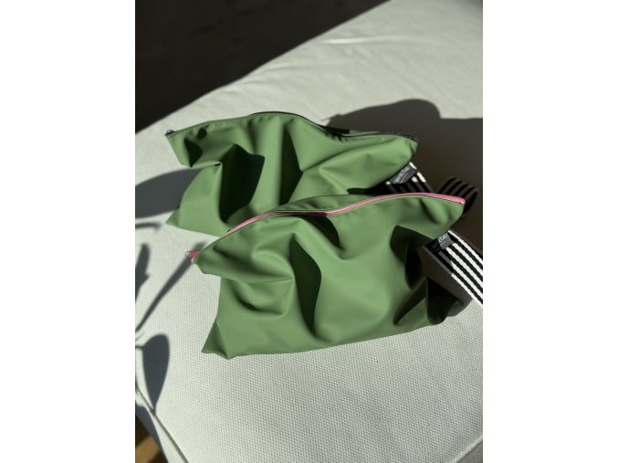 Taška na plavky světlá khaki zelená
