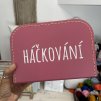 Kufřík tmavě růžový/žluté prošití se jménem na přání