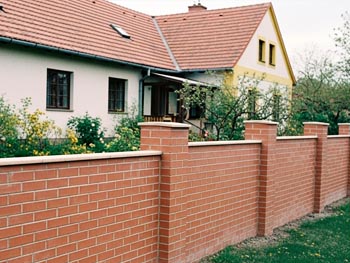 impregnácia na tehly ochráni tehlovú stenu alebo fasádu pred vlhkosťou, výkvetmi a machom