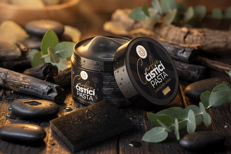 Čisticí pasta s aktivním uhlím: Babičkovská moudrost v moderním balení