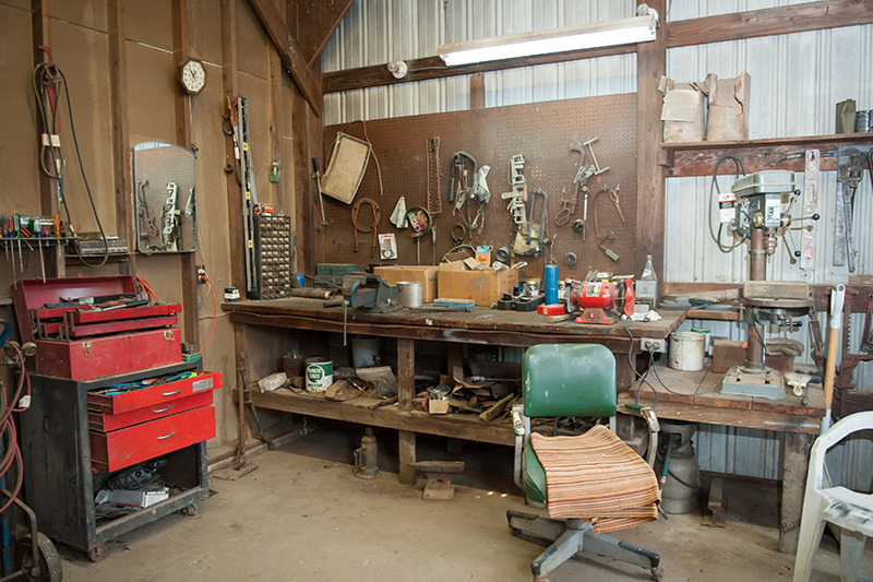 Pět kroků, jak vyčistit a organizovat vaši garáž nebo sklep