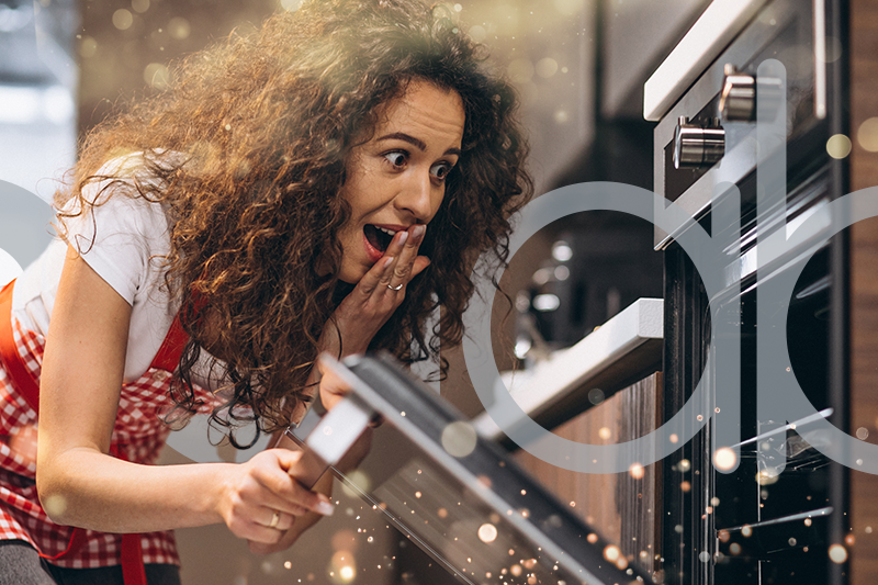 Jak vyčistit připálenou troubu přes noc bez drhnutí