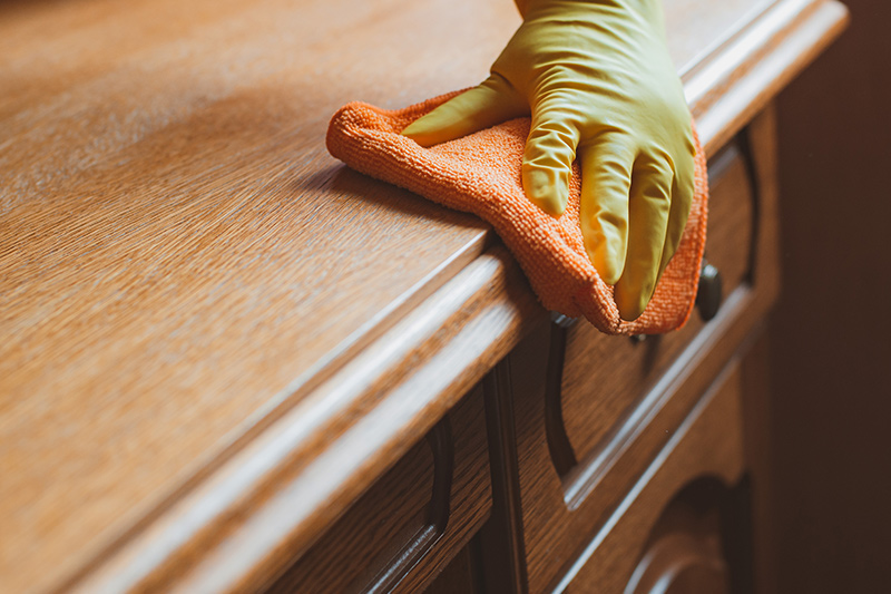 TIP #35 Včelí vosk na nábytek: Jak proměnit starý nábytek v poklad