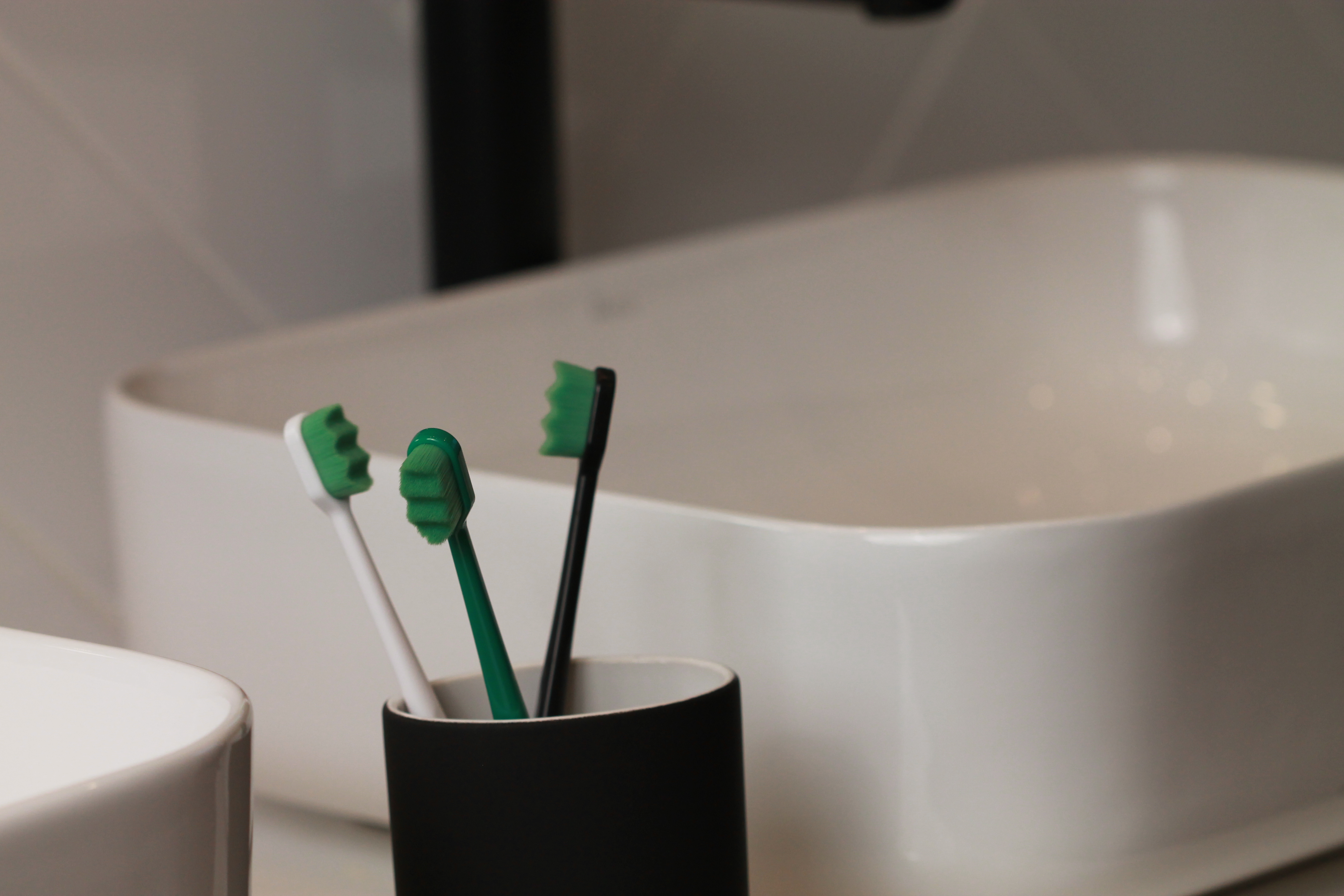 Čistit si zuby před jídlem nebo po jídle?