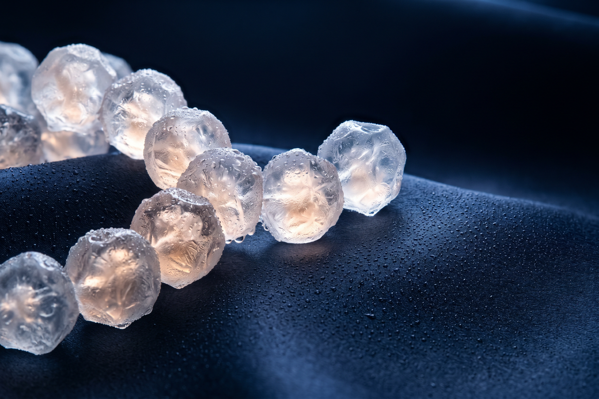 Glukonolaktón – polyhydroxykyselina s veľkou molekulou, ktorá nedráždi