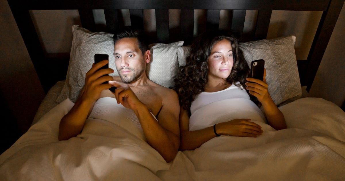 pouzivanie-mobilu-pred-spanim