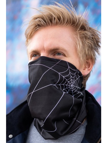černý antivirový šátek