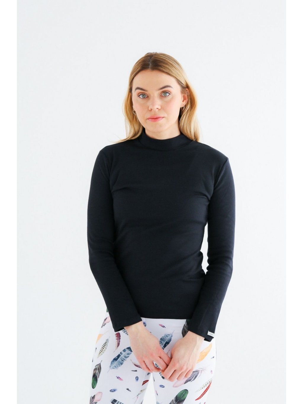 nanosilver® Schwarzes Damen T-Shirt mit Stehkragen mit langen Ärmeln