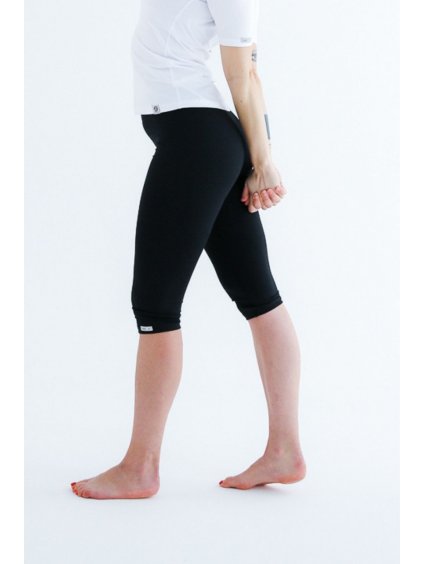 Schwarze 3/4-Sportleggings für Damen – nanosilver® ACTIVE