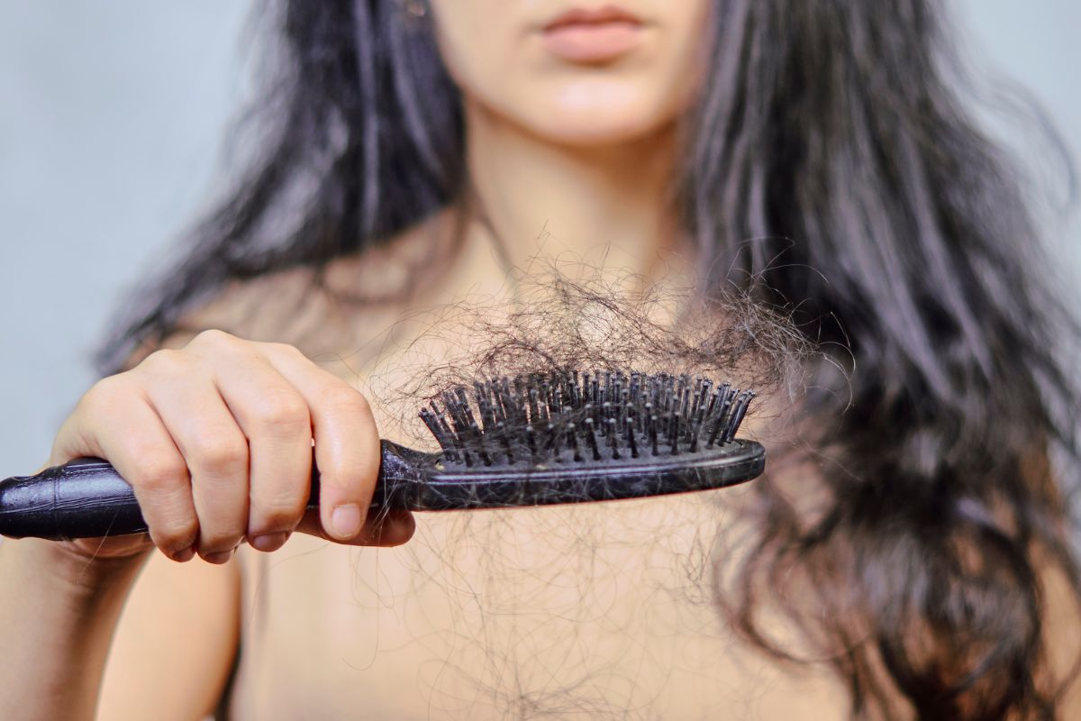 hair-brush-full-of-hair