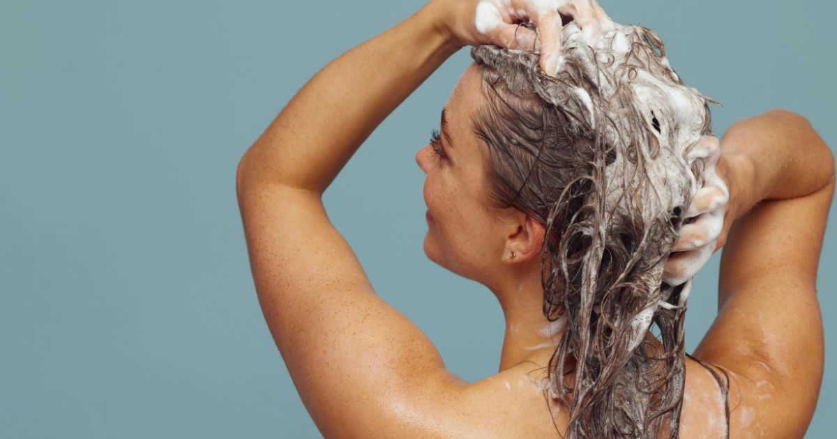 hair-washing-oily-hair