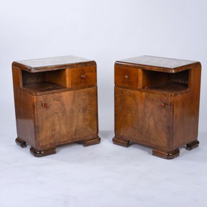 Noční stolek