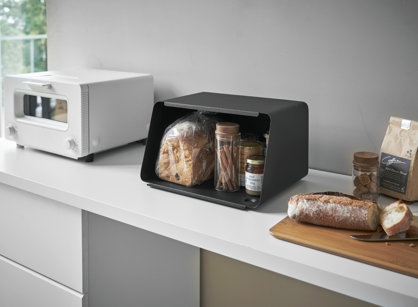 Chlebník Tower 5291, černý YAMAZAKI