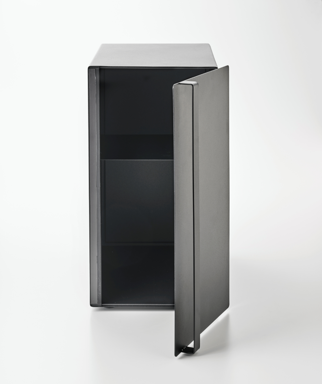 Vertikální chlebník Tower 5681, 24l, černý YAMAZAKI