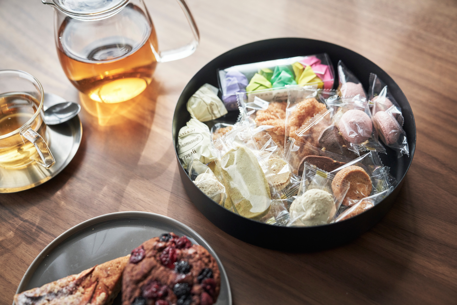 Úložný box Rin 5800, nízký, černý YAMAZAKI