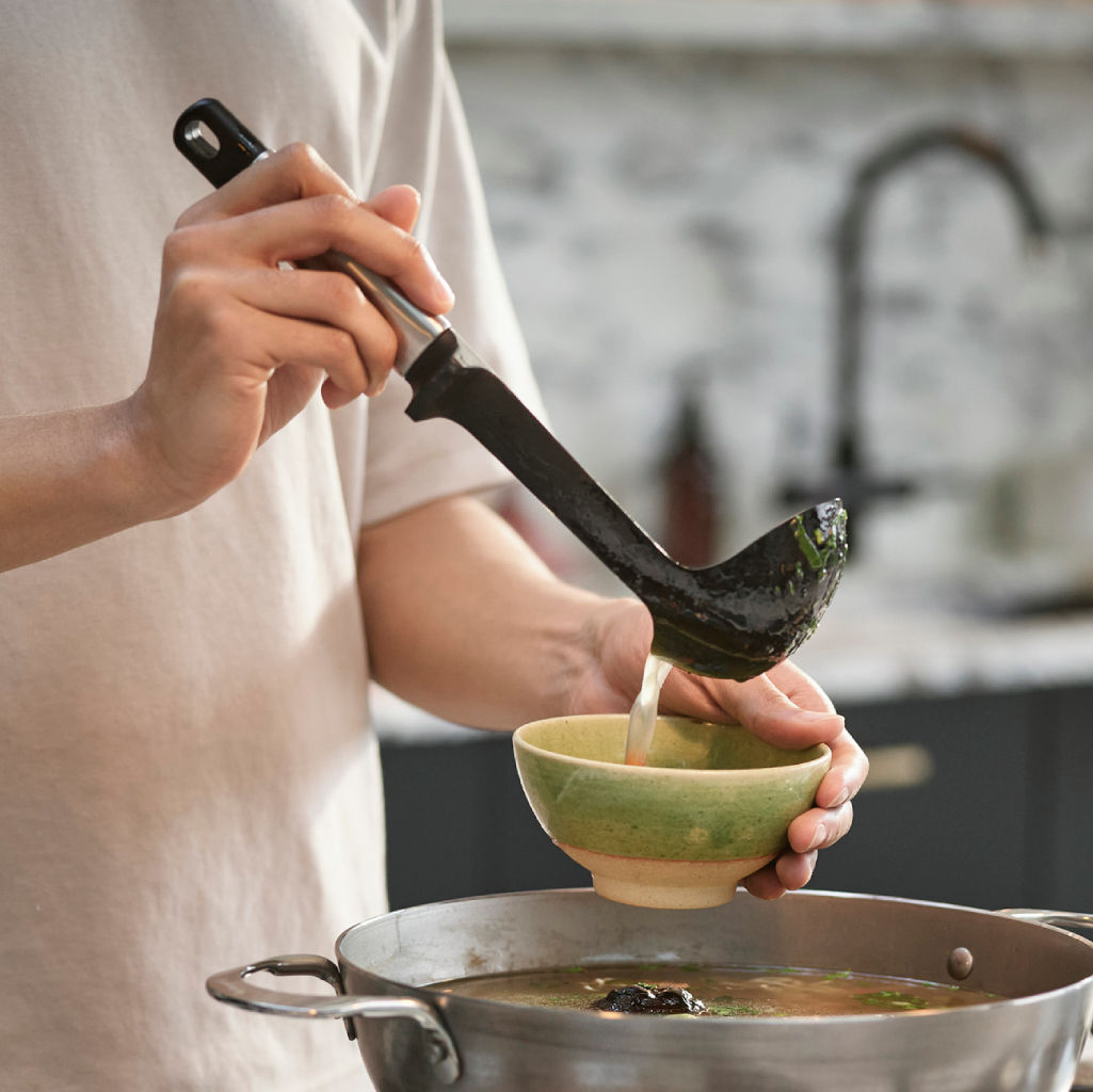 Naběračka Elevate Silicone/Steel 10572 JOSEPH JOSEPH