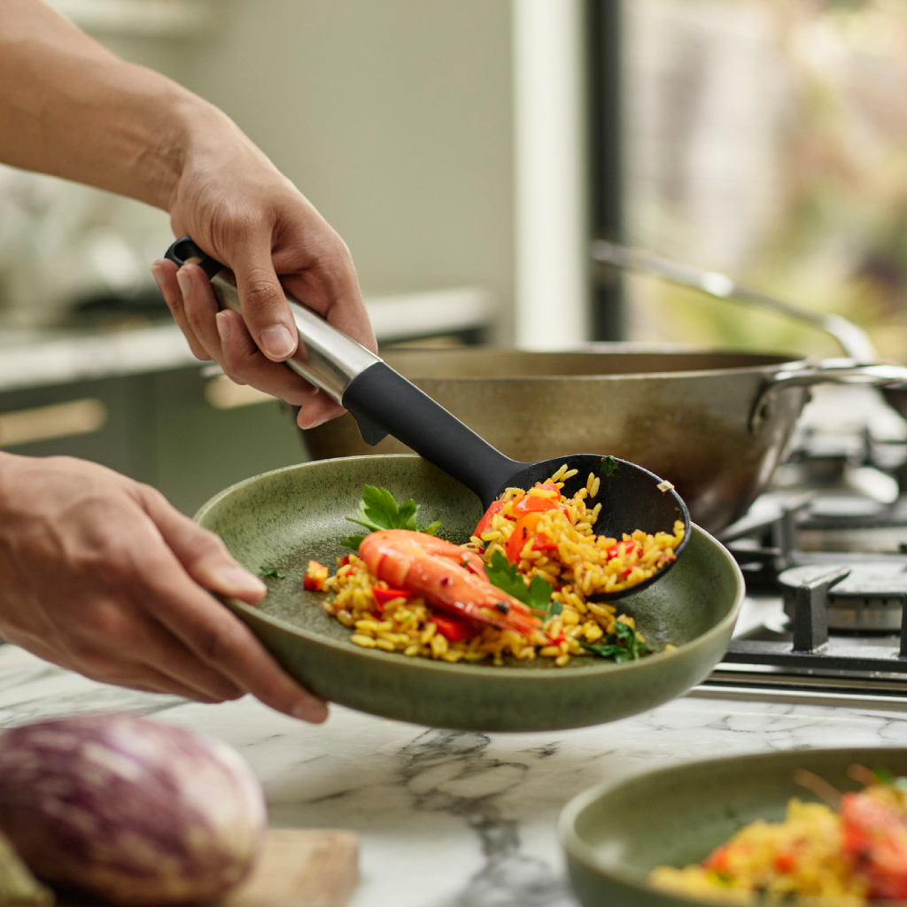 Vařečka Elevate Silicone/Steel 10571 JOSEPH JOSEPH