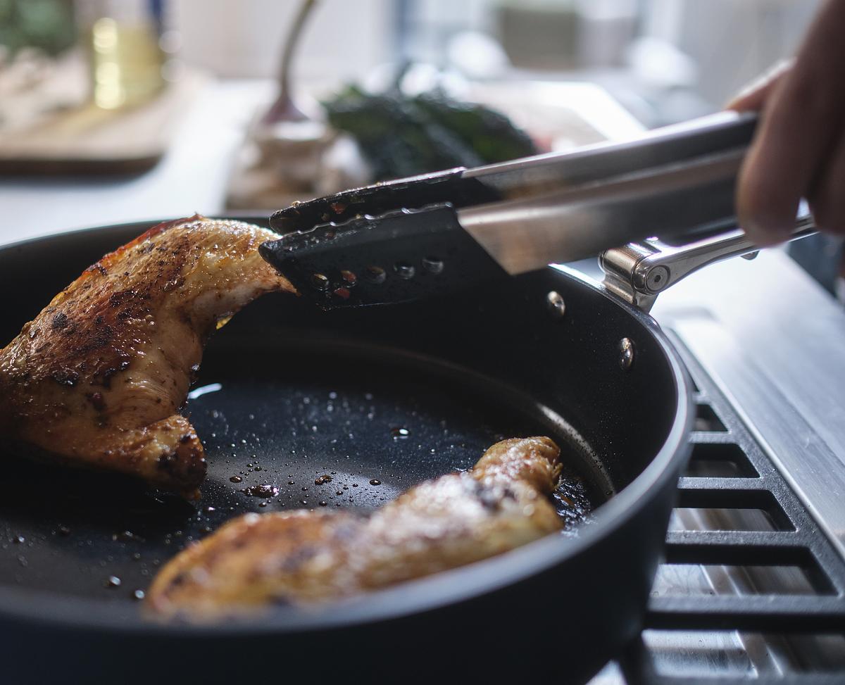 Pánev Space 45042, 28cm, nepřilnavá keramika, skládací madla JOSEPH JOSEPH