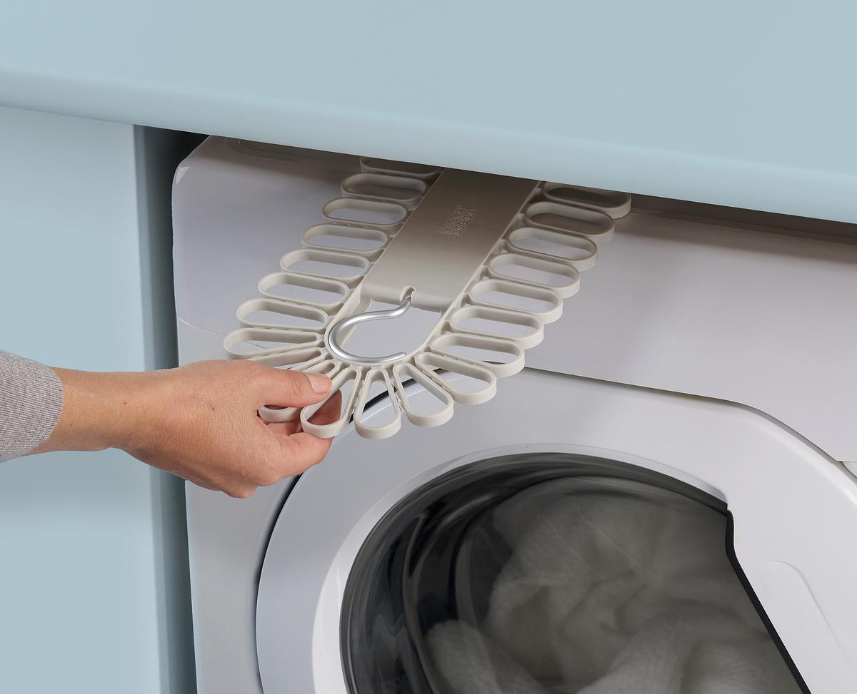 Sušák drobného prádla Petal 50052, na 32 ks JOSEPH JOSEPH