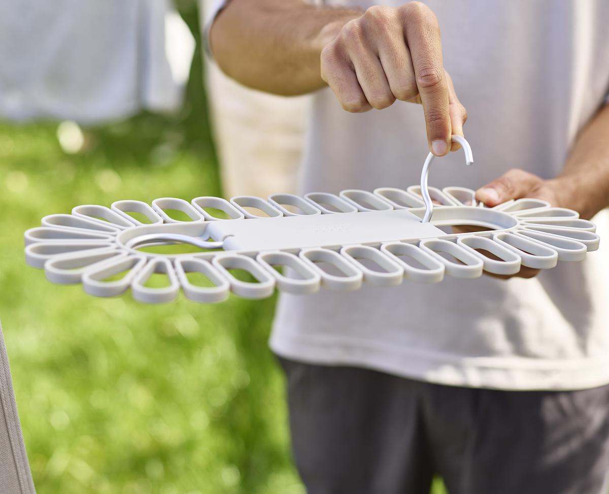 Sušák drobného prádla Petal 50052, na 32 ks JOSEPH JOSEPH