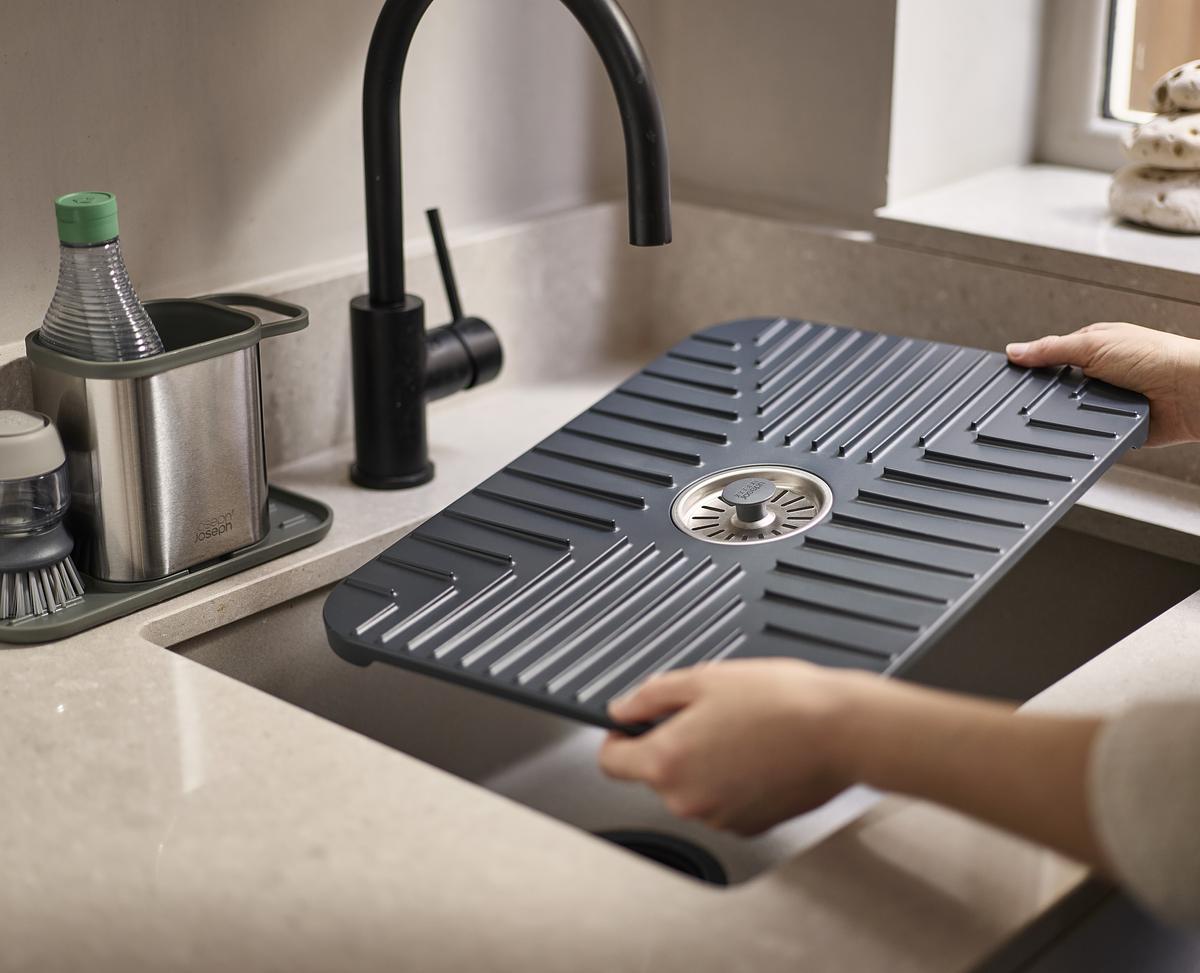 Chránič do dřezu SinkShield Large 851701 JOSEPH JOSEPH