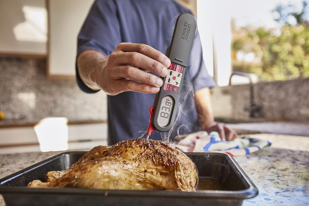 Digitální teploměr ThermaPoint 1000036 JOSEPH JOSEPH