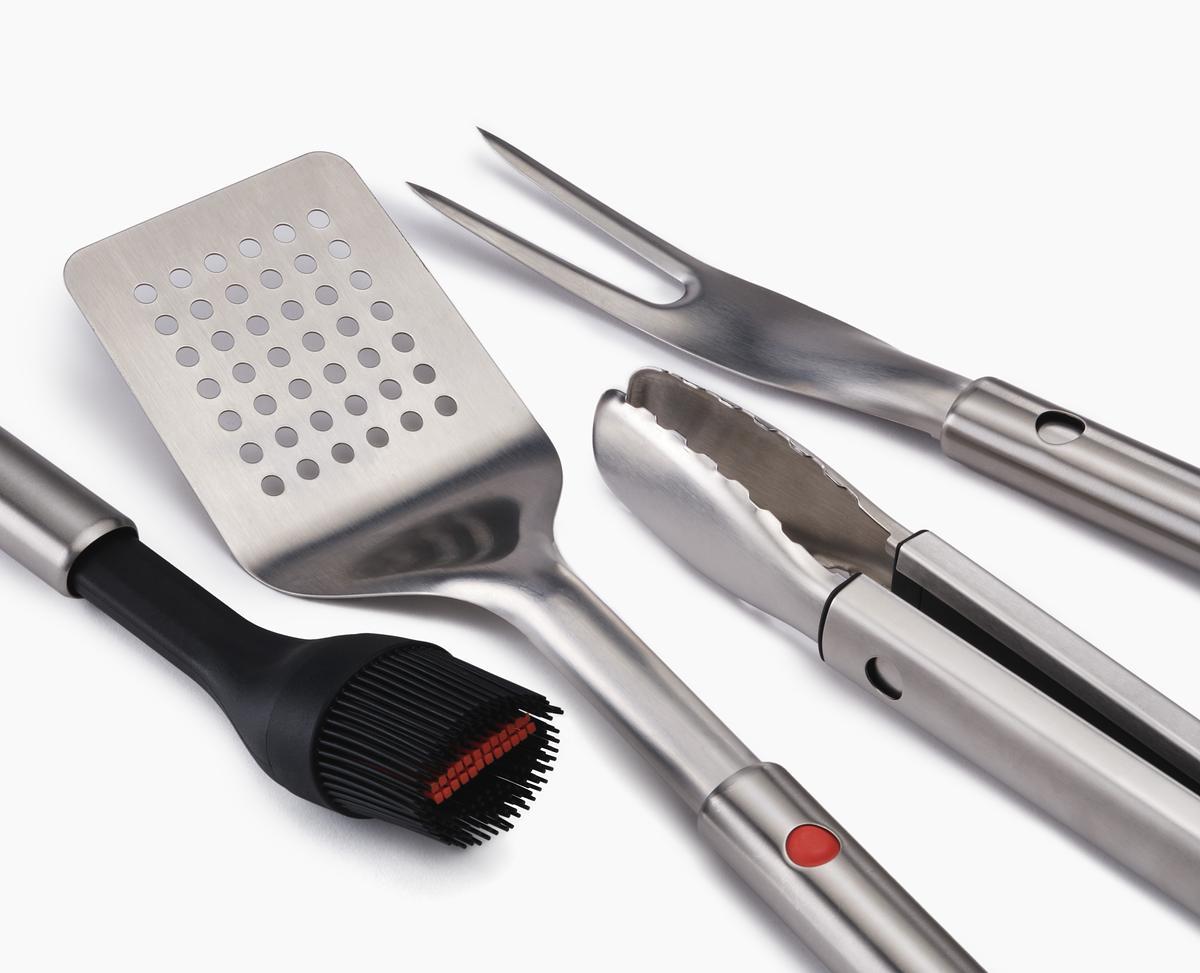 4-dílná BBQ sada GrillOut 2000001 JOSEPH JOSEPH