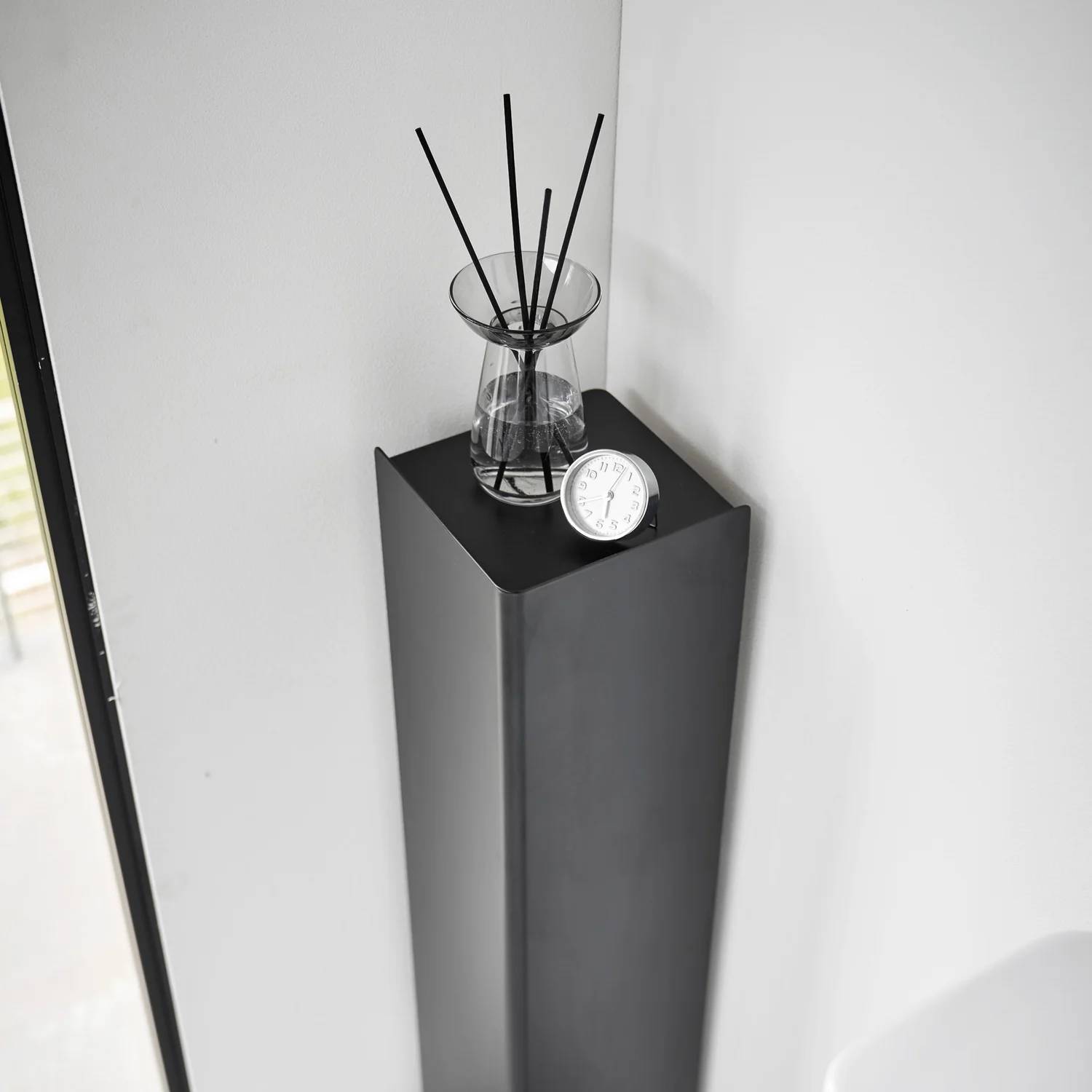 WC organizér s kolečky Tower 1490, černý