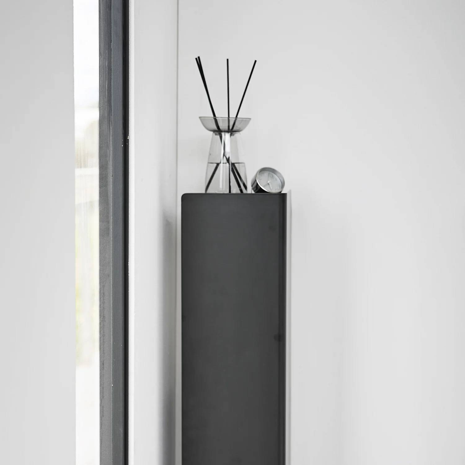 WC organizér s kolečky Tower 1490, černý