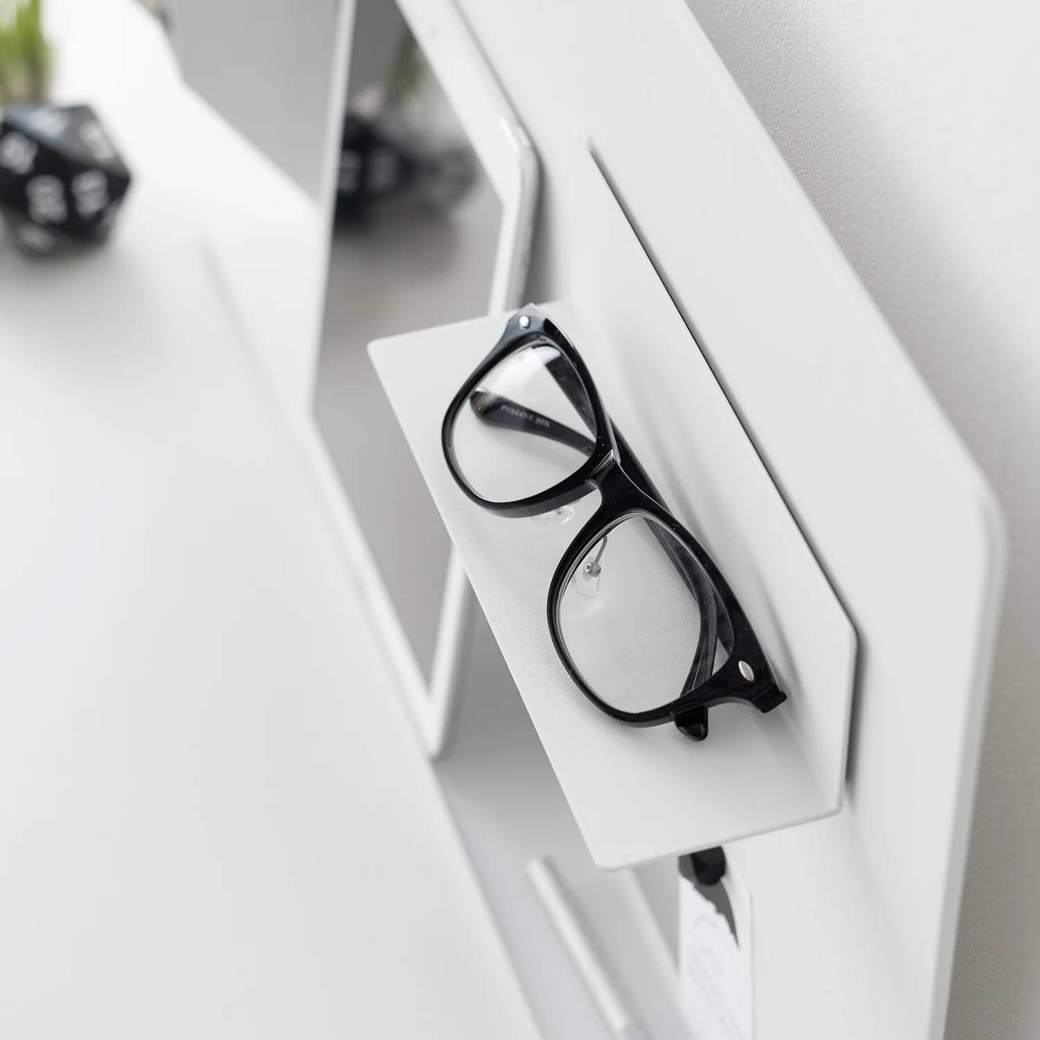 Magnetická polička Tower 10094, bílá