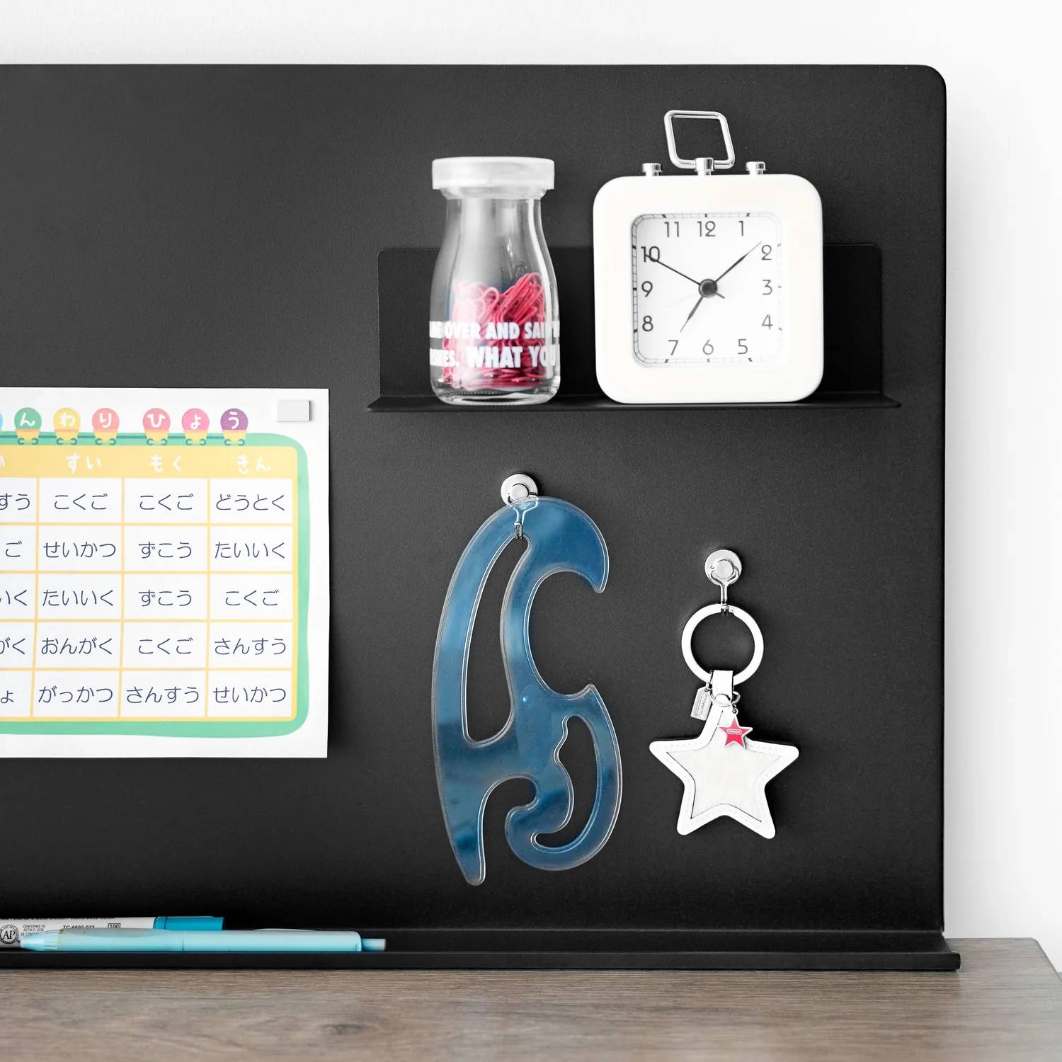 Magnetická polička Tower 10095, černá