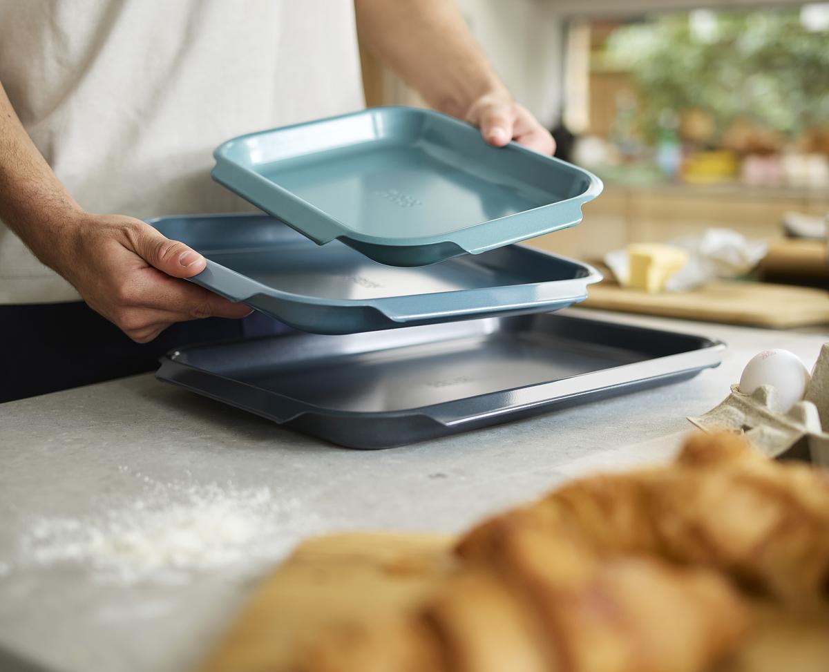 Stohovatelný pečící plech Nest™ Bake 45067, malý