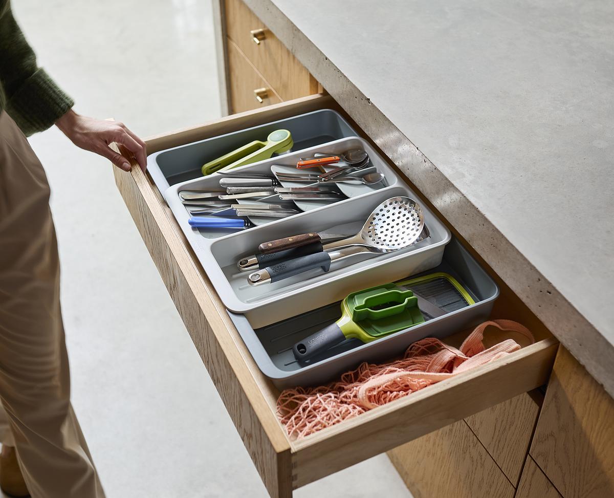 Organizér na příbory DrawerStore Expanding 8500014