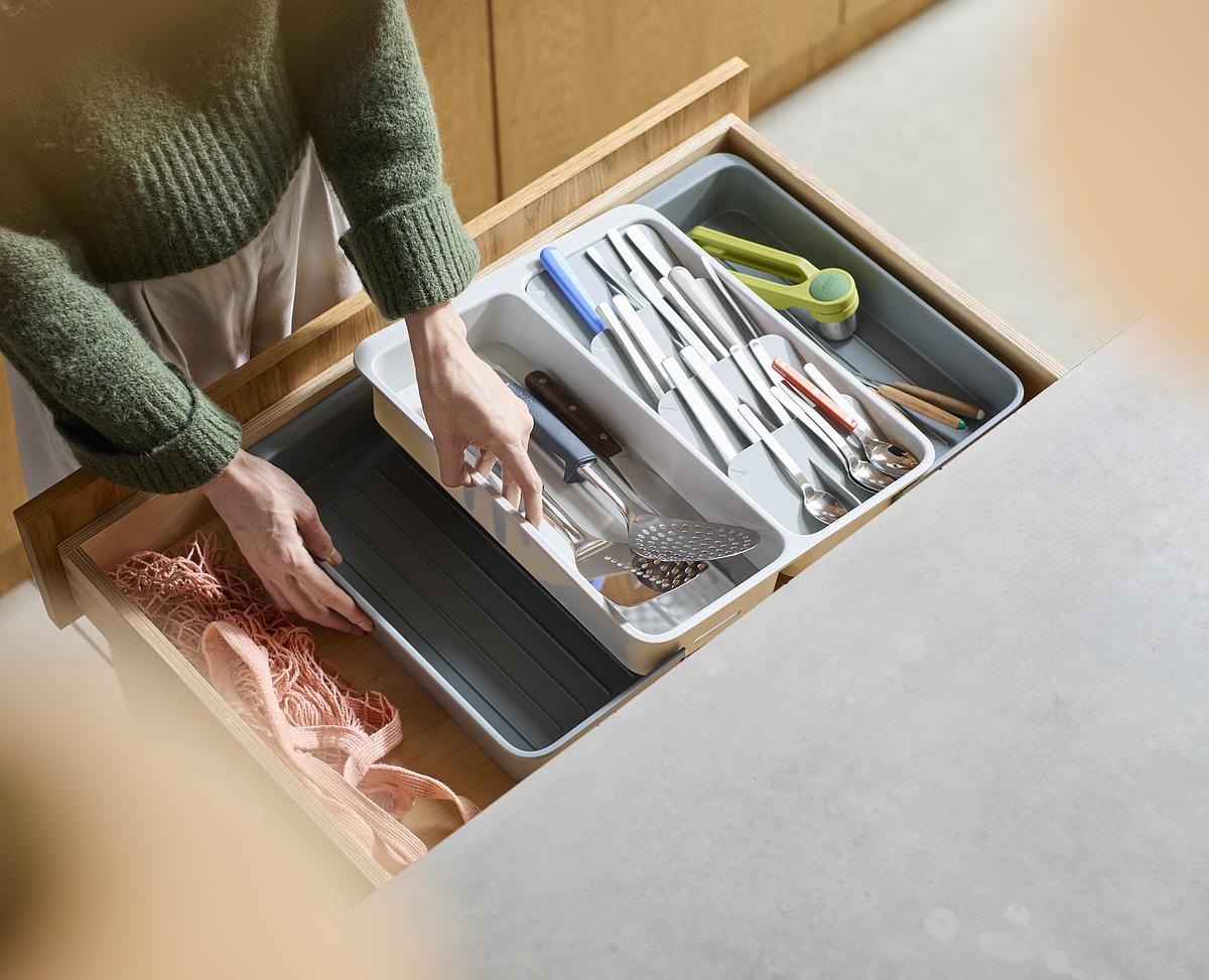 Organizér na příbory DrawerStore Expanding 8500014