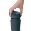 34451 5 hrnek cestovni s hygienickym uzaverem joseph joseph sipp travel mug 81124 340ml modry